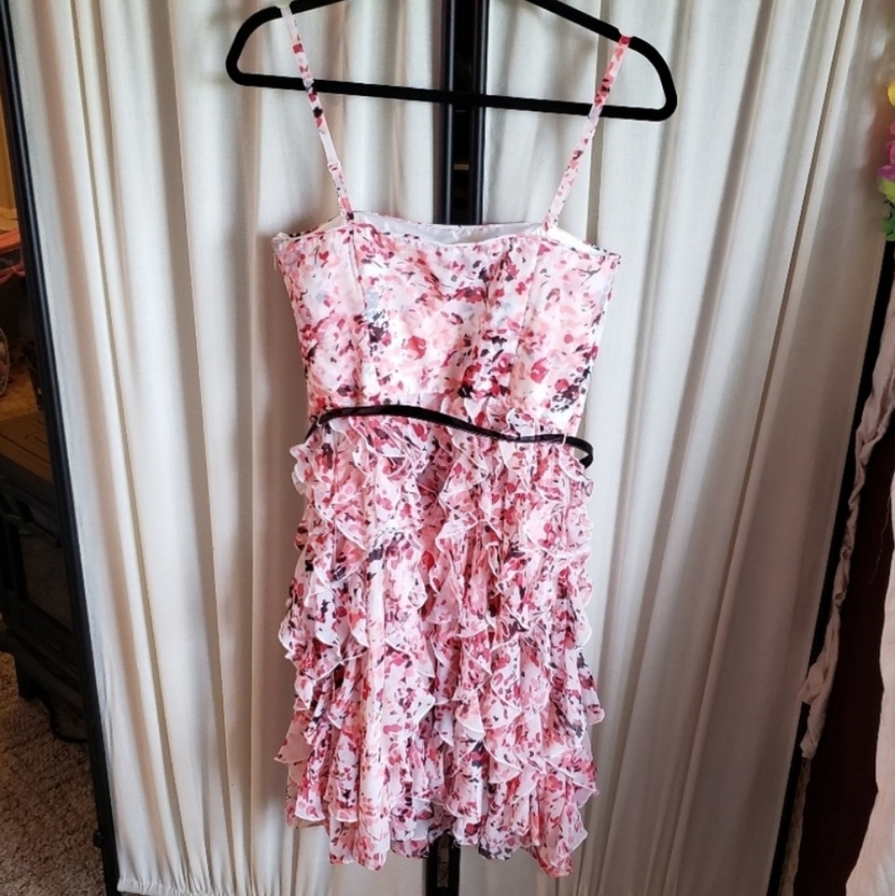 White House black market size 6 mini dress pink